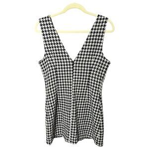 In The Style Black and White Houndstooth Sleeveless Mini Dress - Size US 6